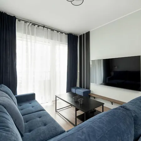 Stylish For 6 With Balcony Near The Main Square By Renters Апартаменты Вроцлав