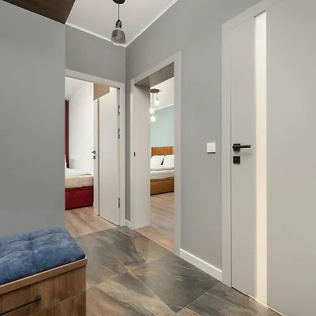 Stylish For 6 With Balcony Near The Main Square By Renters Wrocław